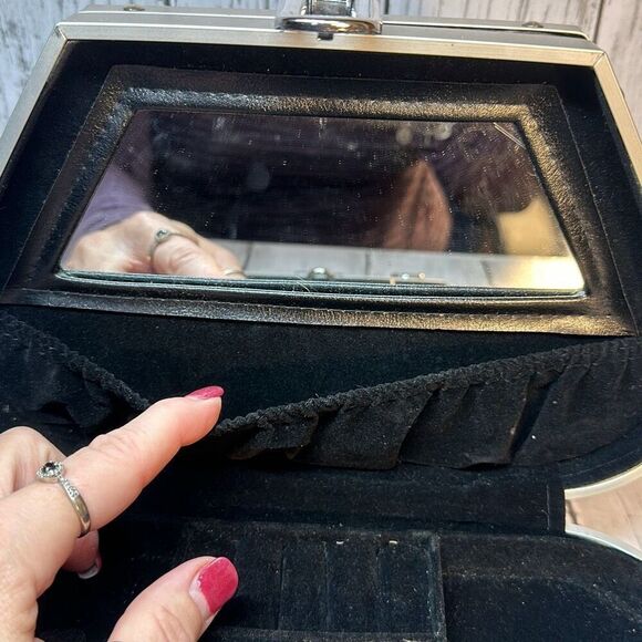 Vintage Hard Shell BERLIN LONDON PARIS Handbag Jewelry Case Organizer Footed - Picture 9 of 12